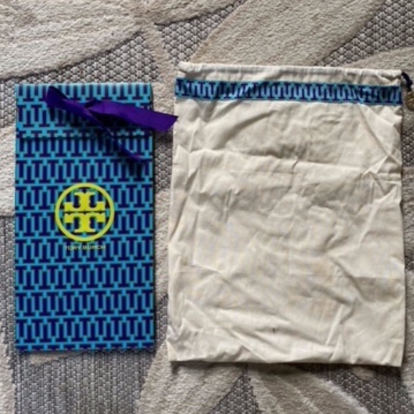Bundle of Tory Burch Canvas Drawstring Dust Bag & Paper Bag - Picture 1 of 4